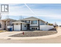 2 Assiniboia Road W, lethbridge, Alberta