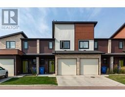 2, 418 Highlands Boulevard W, lethbridge, Alberta