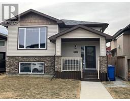 576 Sunridge Crescent W, lethbridge, Alberta