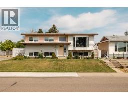 2009 17 Street N, lethbridge, Alberta