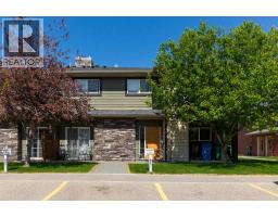 2, 895 Mt Sundance Manor W, lethbridge, Alberta